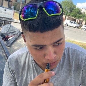 Meet your Posher, Henry